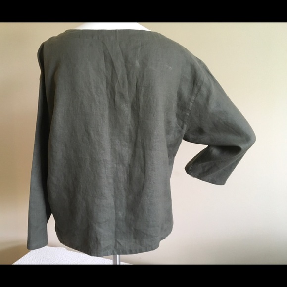 Linen 3/4 Sleeve Top by Uniform - Picture 2 of 4